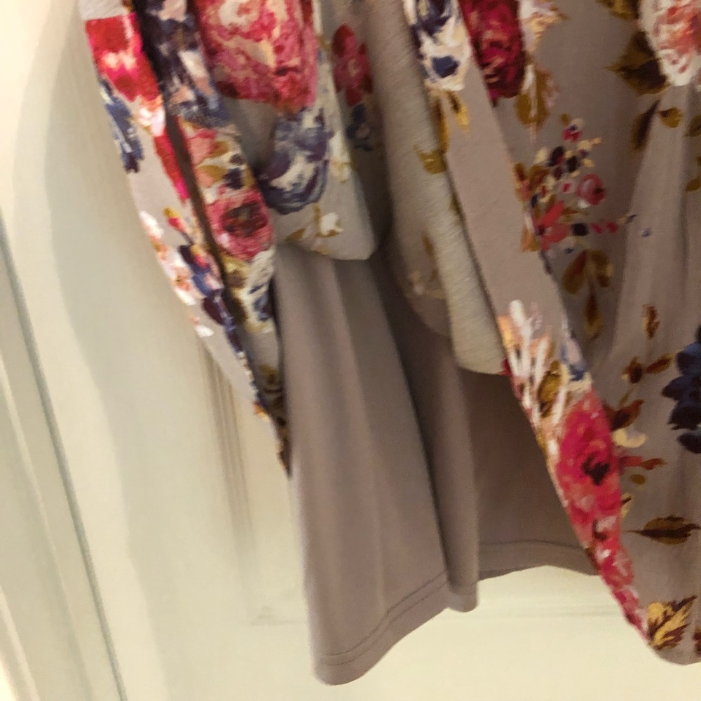 Blue Pepper Floral Dress- NWT - Picture 5 of 7